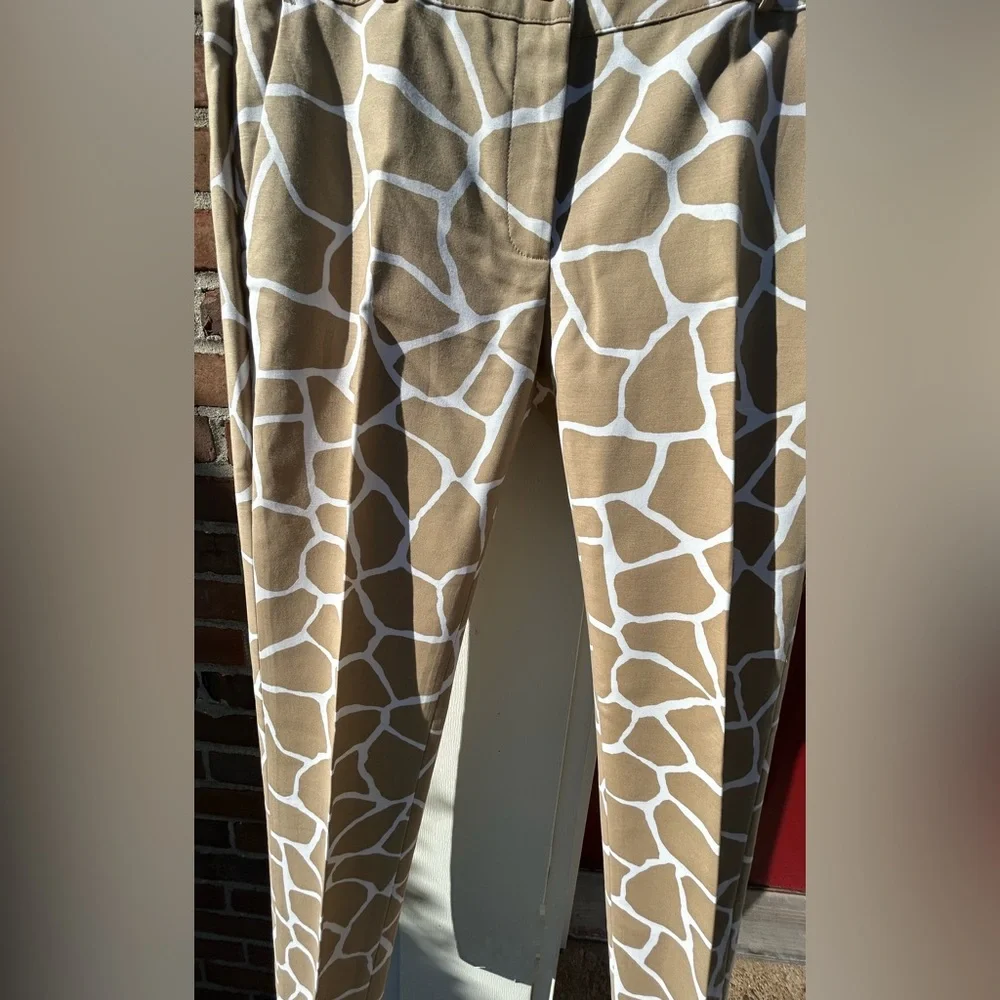 Michael Kors Tan and White Patterned Women’s Pants, Size 6, New without tags - Picture 2 of 14